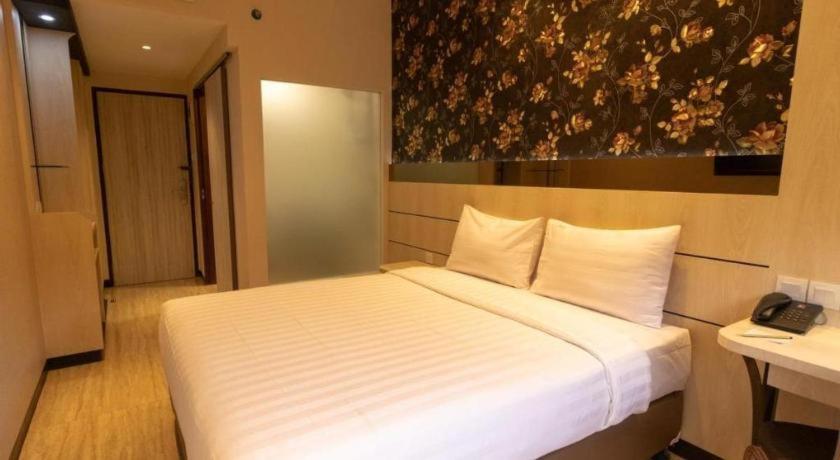 Mine Home Hotel By Sovia Bandung Exterior photo